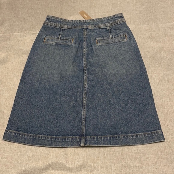 JCrew Jean Skirt with front patch pockets.  Size 6. NWT. - Picture 6 of 10